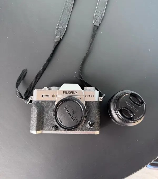 For Sale – Fujifilm X-t30 Camera + Xc 35mm Lensbudaiya, Northern Governorate