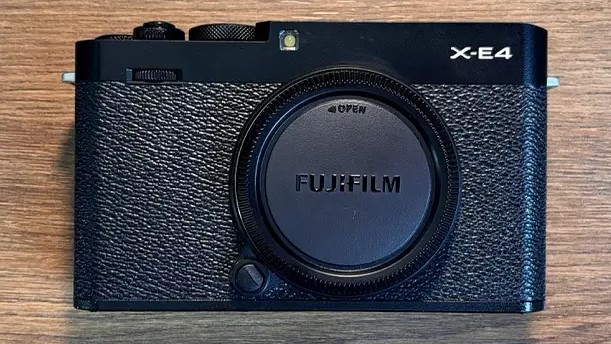 Fujifilm X-e4