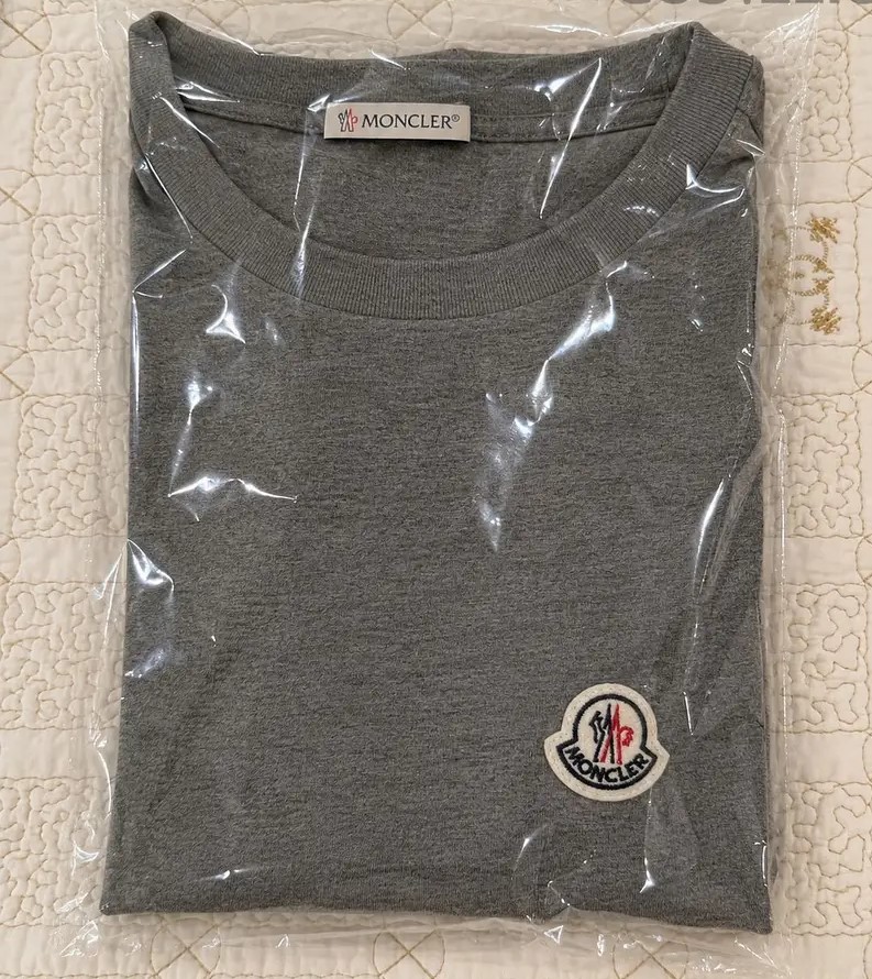 Moncler Grey T-shirt